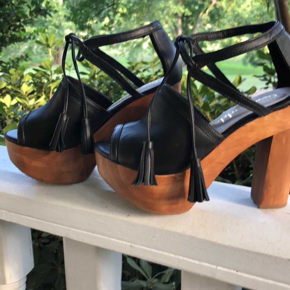 Five Worlds ankle-wrap leather/wood platform heel - Picture 2 of 4